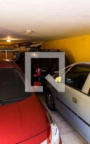 Casa à venda com 300m², 4 quartos e 4 vagasGaragem