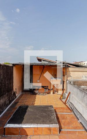 Casa à venda com 3000m², 3 quartos e 1 vaga Casa à venda com 3000m², 3 quartos e 1 vagaTerraço