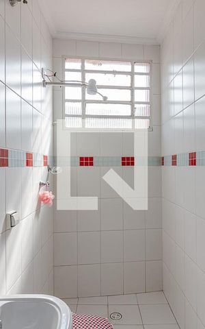 Casa à venda com 3000m², 3 quartos e 1 vaga Casa à venda com 3000m², 3 quartos e 1 vagaBanheiro 2