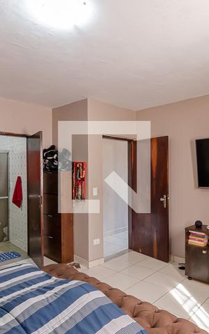 Casa à venda com 3000m², 3 quartos e 1 vaga Casa à venda com 3000m², 3 quartos e 1 vagaSuíte