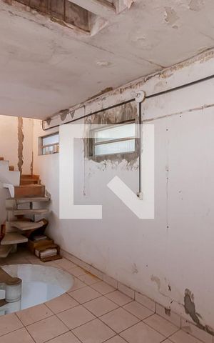 Casa à venda com 3000m², 3 quartos e 1 vaga Casa à venda com 3000m², 3 quartos e 1 vagaSalão