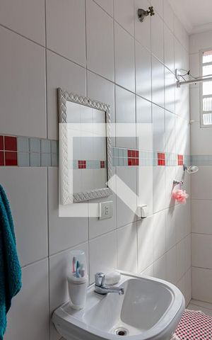 Casa à venda com 3000m², 3 quartos e 1 vaga Casa à venda com 3000m², 3 quartos e 1 vagaBanheiro 2