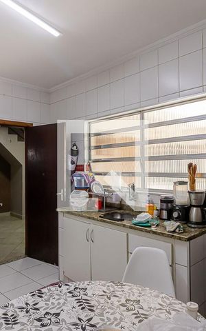 Casa à venda com 3000m², 3 quartos e 1 vaga Casa à venda com 3000m², 3 quartos e 1 vagaCozinha