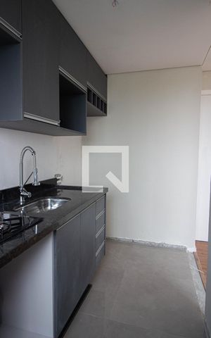 Apartamento para alugar com 44m², 2 quartos e sem vaga Apartamento para alugar com 44m², 2 quartos e sem vagaCozinha-Lavanderia