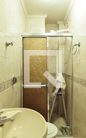 Apartamento à venda com 180m², 3 quartos e 2 vagas Apartamento à venda com 180m², 3 quartos e 2 vagasBanheiro de serviço