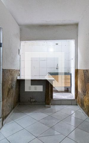 Casa para alugar com 36m², 1 quarto e sem vaga Casa para alugar com 36m², 1 quarto e sem vagaSala/Cozinha