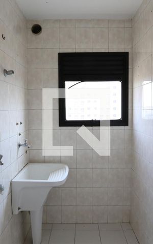 Apartamento à venda com 72m², 2 quartos e 1 vagaÁrea de Serviço