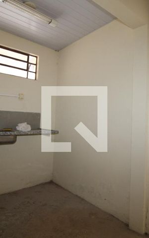 Casa à venda com 310m², 2 quartos e 2 vagasEdícula - Cozinha