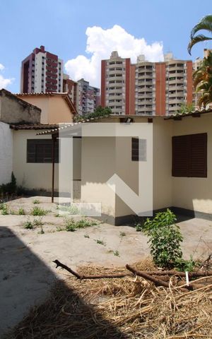 Casa à venda com 310m², 2 quartos e 2 vagasQuintal