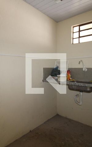 Casa à venda com 310m², 2 quartos e 2 vagasEdícula - Cozinha