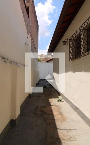 Casa à venda com 310m², 2 quartos e 2 vagasCorredor externo 2