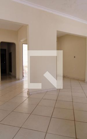 Casa à venda com 310m², 2 quartos e 2 vagasSala/Sala de Jantar/Cozinha
