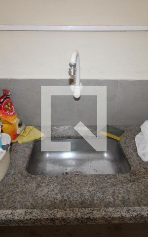 Casa à venda com 310m², 2 quartos e 2 vagasEdícula - Cozinha
