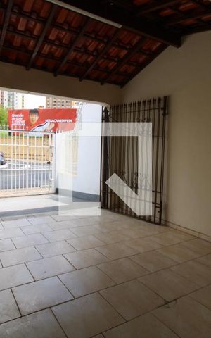 Casa à venda com 310m², 2 quartos e 2 vagasGaragem