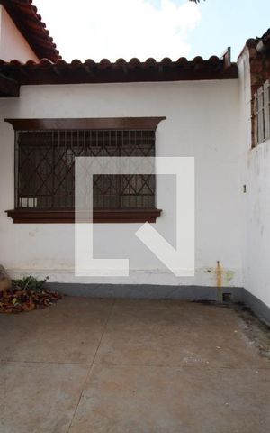 Casa à venda com 310m², 2 quartos e 2 vagasGaragem