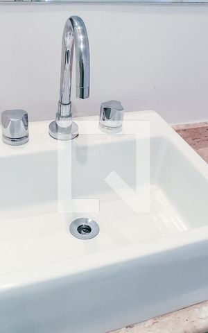 Apartamento à venda com 51m², 2 quartos e 1 vaga Apartamento à venda com 51m², 2 quartos e 1 vagaBanheiro
