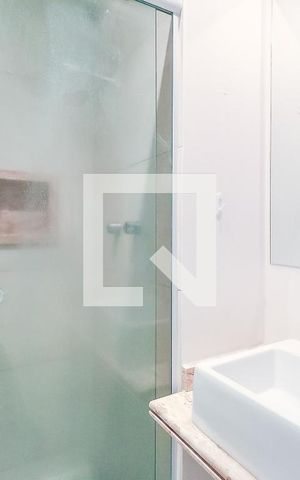 Apartamento à venda com 51m², 2 quartos e 1 vaga Apartamento à venda com 51m², 2 quartos e 1 vagaBanheiro