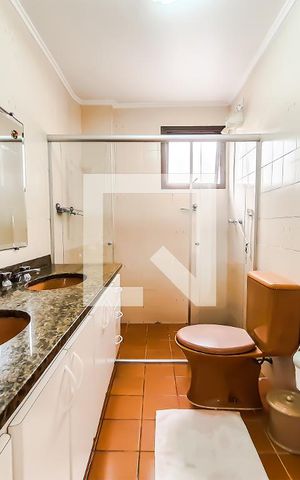 Apartamento para alugar com 152m², 4 quartos e 2 vagas Apartamento para alugar com 152m², 4 quartos e 2 vagasBanheiro da Suíte