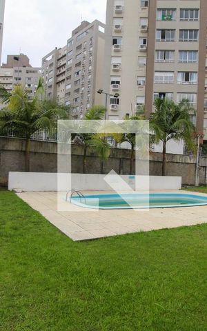 Apartamento à venda com 83m², 3 quartos e 1 vaga Apartamento à venda com 83m², 3 quartos e 1 vagaPiscina