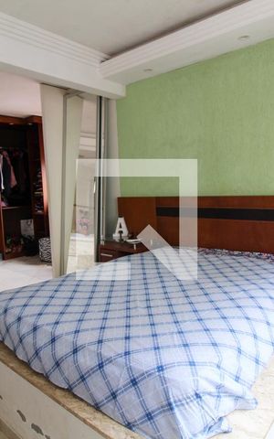 Apartamento à venda com 83m², 3 quartos e 1 vaga Apartamento à venda com 83m², 3 quartos e 1 vagaSuite de casal