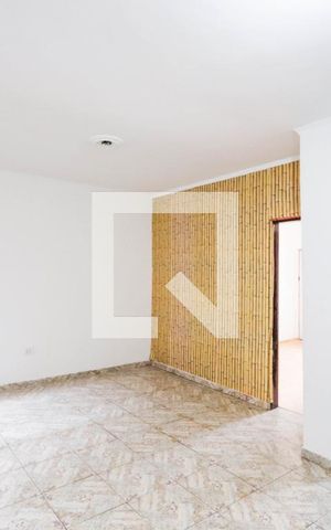 Casa para alugar com 150m², 2 quartos e 2 vagas Casa para alugar com 150m², 2 quartos e 2 vagasSala