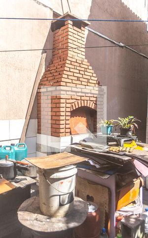 Casa à venda com 197m², 3 quartos e 3 vagas Casa à venda com 197m², 3 quartos e 3 vagasQuintal