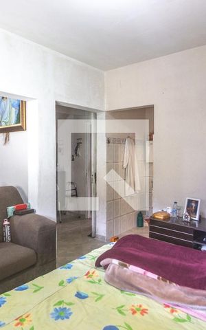 Casa à venda com 197m², 3 quartos e 3 vagas Casa à venda com 197m², 3 quartos e 3 vagasSala de estar