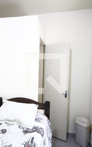 Casa à venda com 240m², 3 quartos e 2 vagasQuarto de Serviço