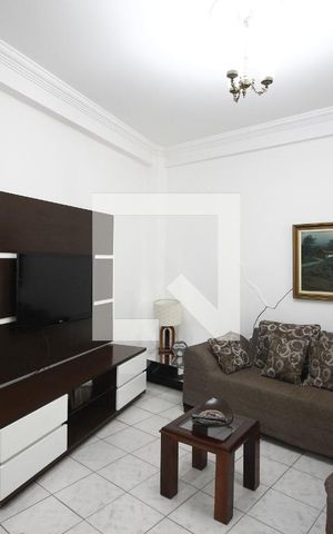 Casa à venda com 240m², 3 quartos e 2 vagasSala