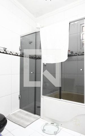 Casa à venda com 240m², 3 quartos e 2 vagasSuíte 1