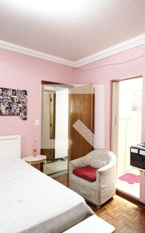 Casa à venda com 240m², 3 quartos e 2 vagasSuíte 3