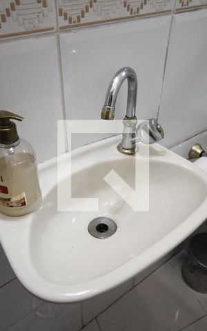 Casa à venda com 240m², 3 quartos e 2 vagasLavabo
