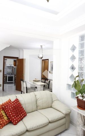 Casa à venda com 240m², 3 quartos e 2 vagasSala