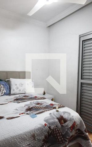 Casa à venda com 240m², 3 quartos e 2 vagasSuíte 2