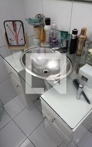 Casa à venda com 240m², 3 quartos e 2 vagasSuíte 2