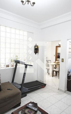 Casa à venda com 240m², 3 quartos e 2 vagasSala