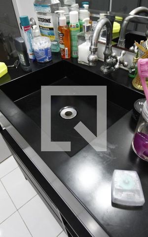 Casa à venda com 240m², 3 quartos e 2 vagasSuíte 1