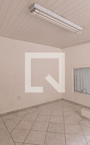 Casa para alugar com 80m², 2 quartos e 2 vagas Casa para alugar com 80m², 2 quartos e 2 vagasÁrea de Serviço