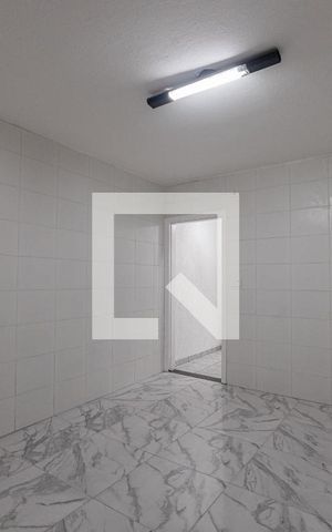 Casa para alugar com 80m², 2 quartos e 2 vagas Casa para alugar com 80m², 2 quartos e 2 vagasCozinha