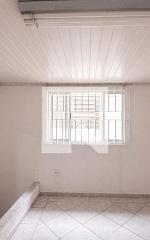 Casa para alugar com 80m², 2 quartos e 2 vagas Casa para alugar com 80m², 2 quartos e 2 vagasÁrea de Serviço