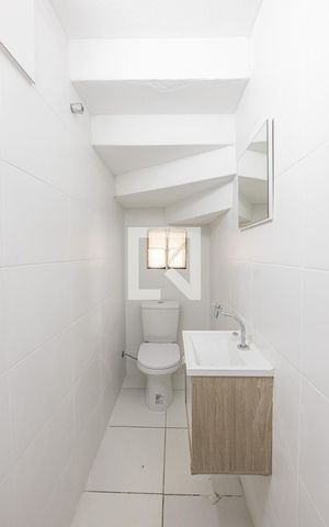 Casa para alugar com 80m², 2 quartos e 2 vagas Casa para alugar com 80m², 2 quartos e 2 vagasLavabo