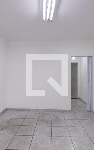 Casa para alugar com 80m², 2 quartos e 2 vagas Casa para alugar com 80m², 2 quartos e 2 vagasSala