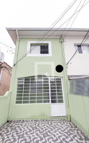 Casa para alugar com 80m², 2 quartos e 2 vagas Casa para alugar com 80m², 2 quartos e 2 vagasGaragem