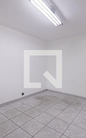 Casa para alugar com 80m², 2 quartos e 2 vagas Casa para alugar com 80m², 2 quartos e 2 vagasSala