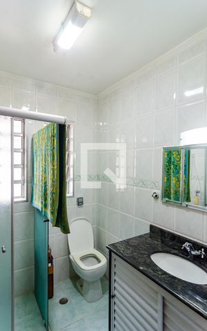 Casa à venda com 400m², 6 quartos e 3 vagas Casa à venda com 400m², 6 quartos e 3 vagasBanheiro da Suíte Casa 1