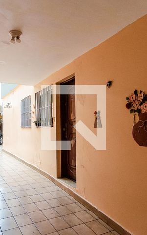 Casa à venda com 400m², 6 quartos e 3 vagas Casa à venda com 400m², 6 quartos e 3 vagasGaragem