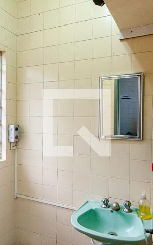 Casa à venda com 400m², 6 quartos e 3 vagas Casa à venda com 400m², 6 quartos e 3 vagasBanheiro da Piscina