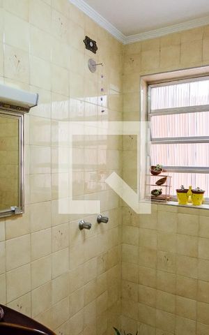Casa à venda com 400m², 6 quartos e 3 vagas Casa à venda com 400m², 6 quartos e 3 vagasLavabo Casa 1