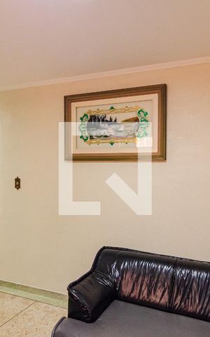 Casa à venda com 400m², 6 quartos e 3 vagas Casa à venda com 400m², 6 quartos e 3 vagasHall da Casa 1