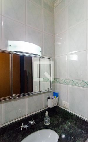 Casa à venda com 400m², 6 quartos e 3 vagas Casa à venda com 400m², 6 quartos e 3 vagasBanheiro da Suíte Casa 1